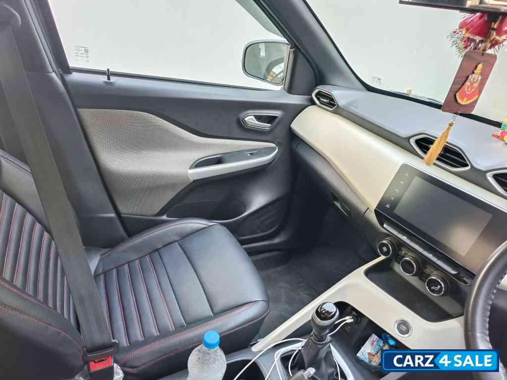 Nissan Magnite xv 1.0