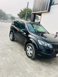 Mahindra XUV 500 W4