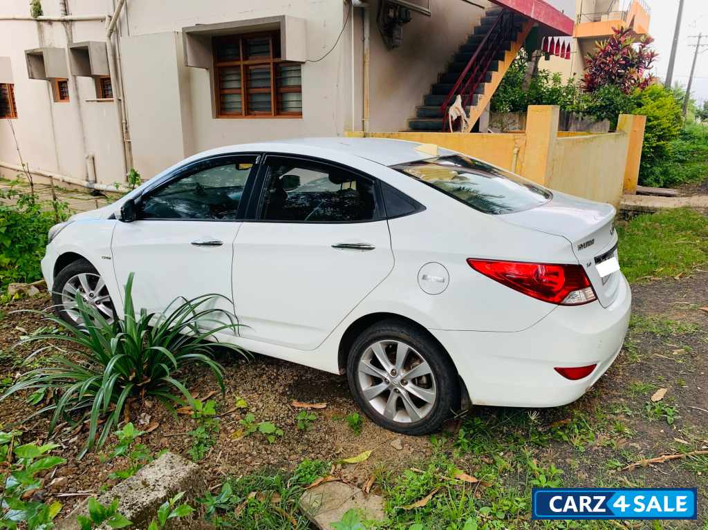 Hyundai Verna Fludic SX