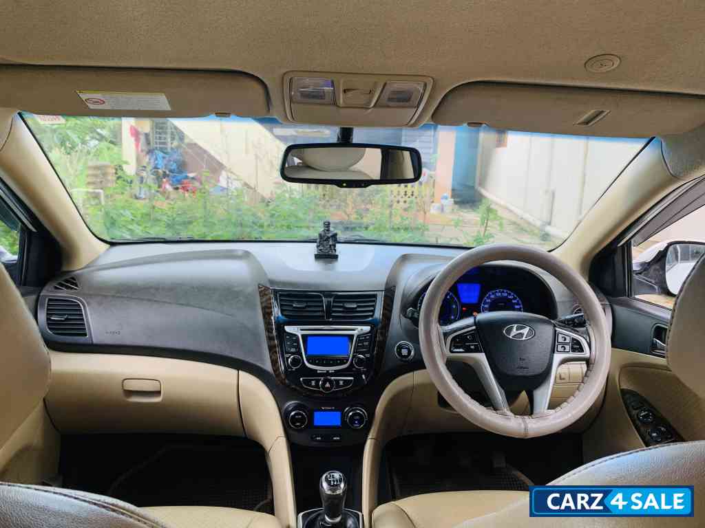 Hyundai Verna Fludic SX