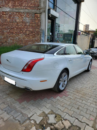 Polaris White Jaguar XJ L 3.0 Portfolio V6
