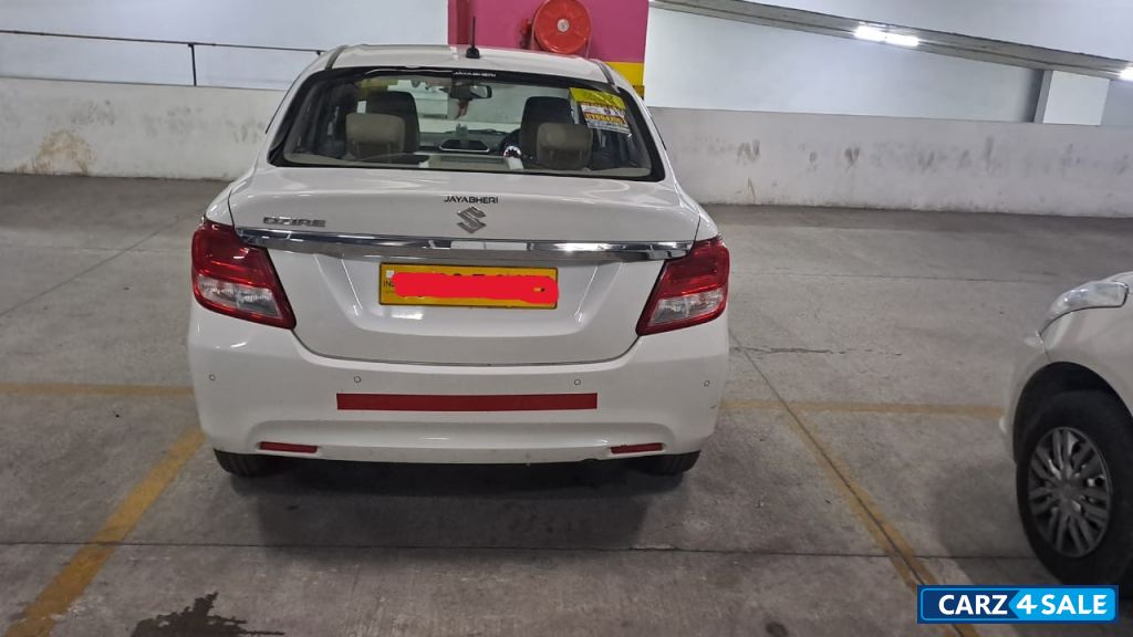 Pearl Arctic White Maruti Suzuki Dzire VXI 1.2L