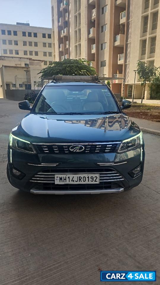 Mahindra XUV300 O petrol