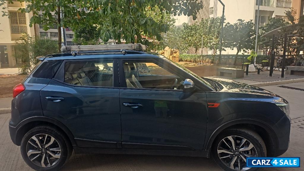 Mahindra XUV300 O petrol