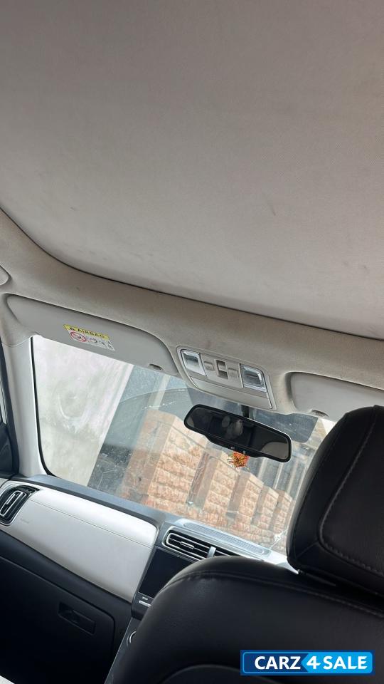 Whight Hyundai Creta SX O