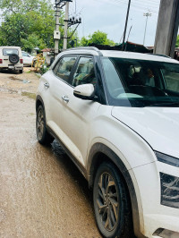 Whight Hyundai Creta SX O