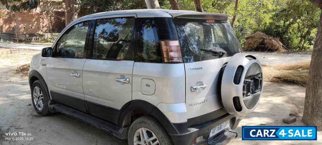 Mahindra  Nuvo sport