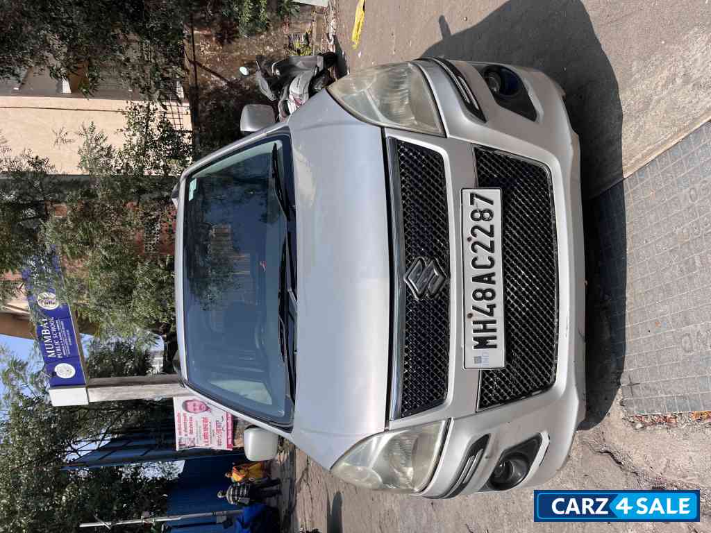 Silver Maruti Suzuki Wagon R Vxi