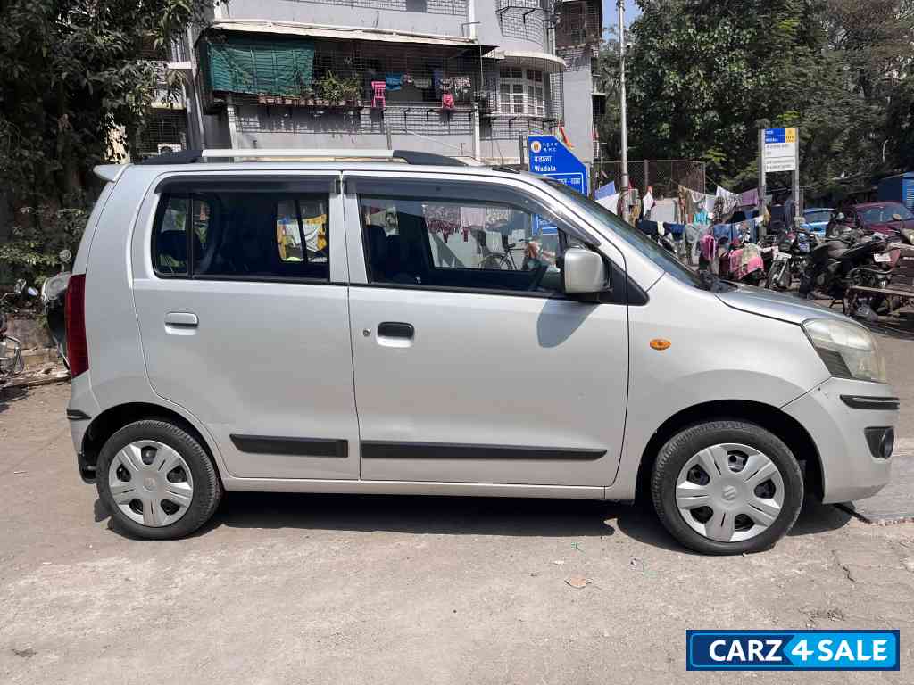 Silver Maruti Suzuki Wagon R Vxi Silver Maruti Suzuki Wagon R Vxi