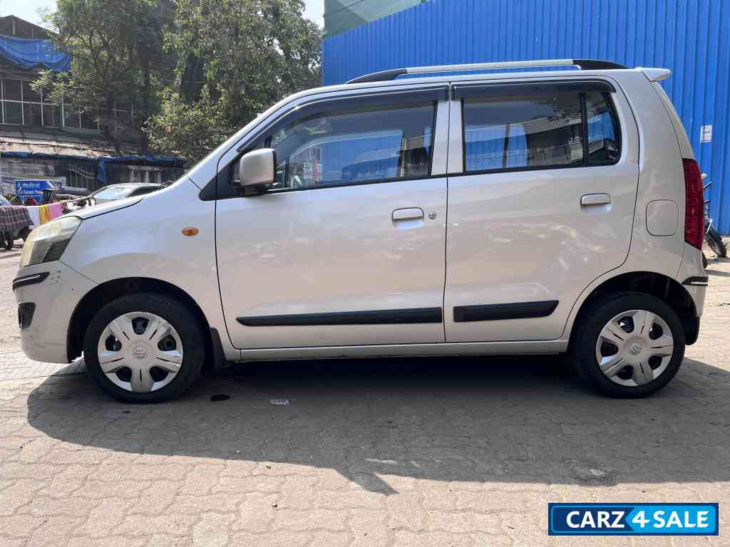 Silver Maruti Suzuki Wagon R Vxi Silver Maruti Suzuki Wagon R Vxi