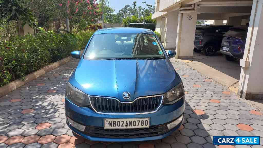 Silk Blue Skoda Rapid 1.6 Ambition TDI