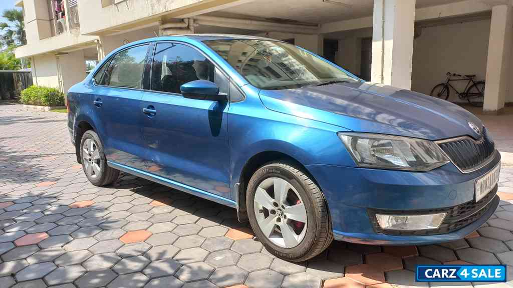 Silk Blue Skoda Rapid 1.6 Ambition TDI