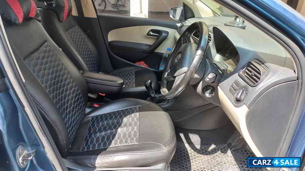 Silk Blue Skoda Rapid 1.6 Ambition TDI