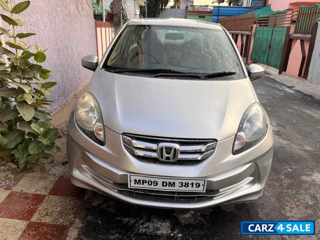 Silver Honda Amaze 1.5 diesel
