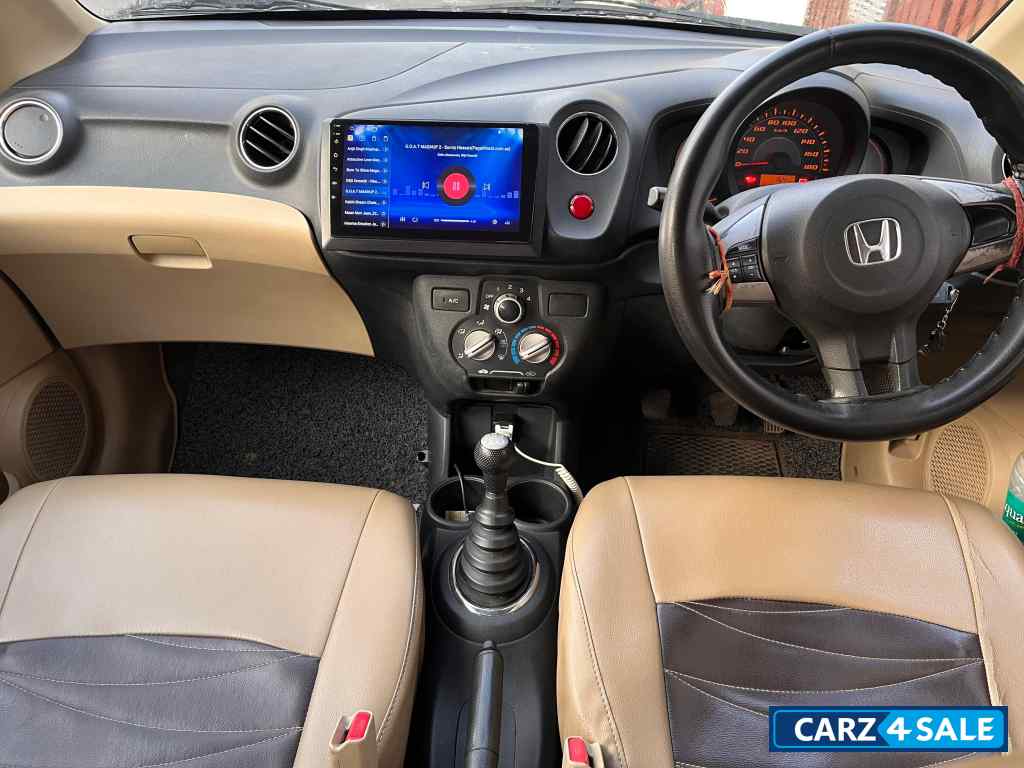 Silver Honda Amaze 1.5 diesel