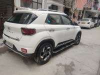 Polar White Hyundai Venue DCT SX+ TURBO