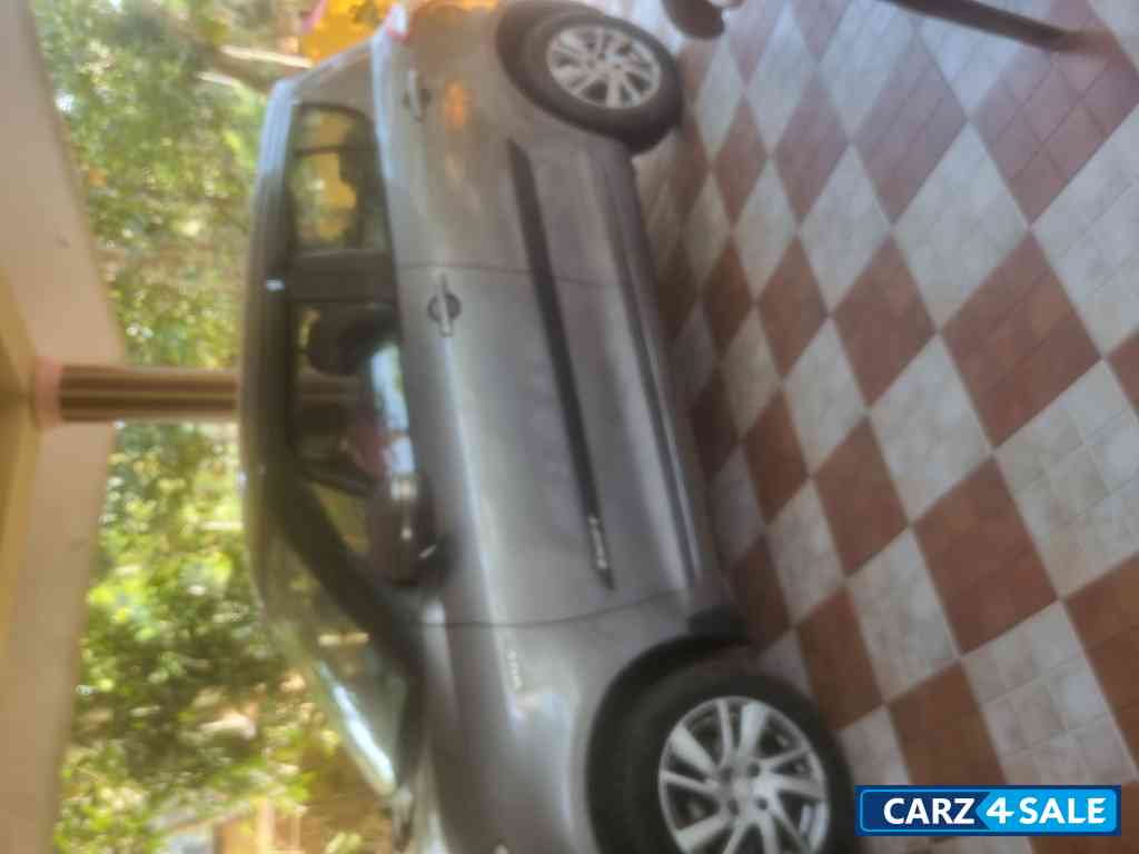 Maruti Suzuki Swift VVT ZXI Maruti Suzuki Swift VVT ZXI