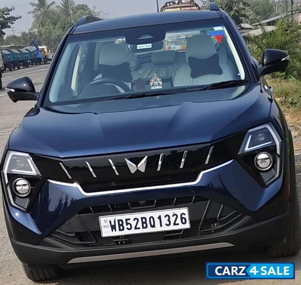 Mahindra XUV 3XO AX7L MT
