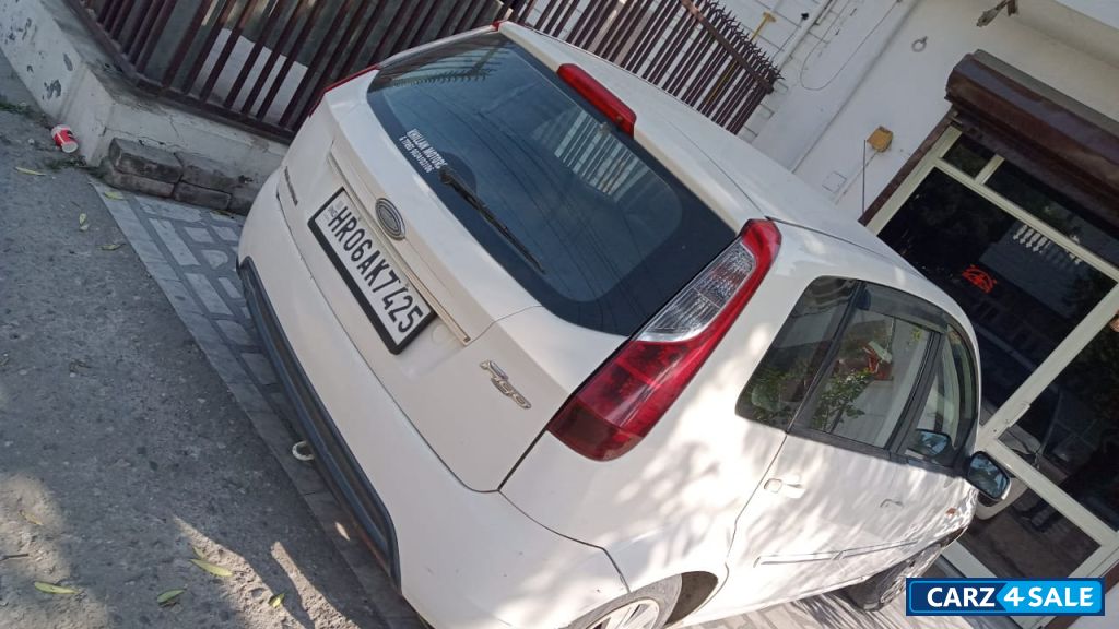 Ford Figo Titanium 1.2 petrol