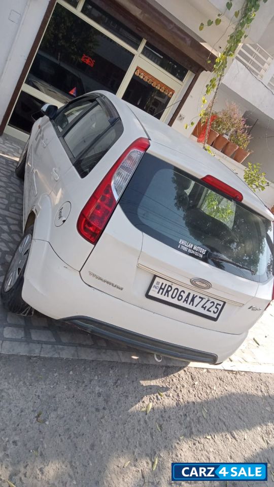 Ford Figo Titanium 1.2 petrol