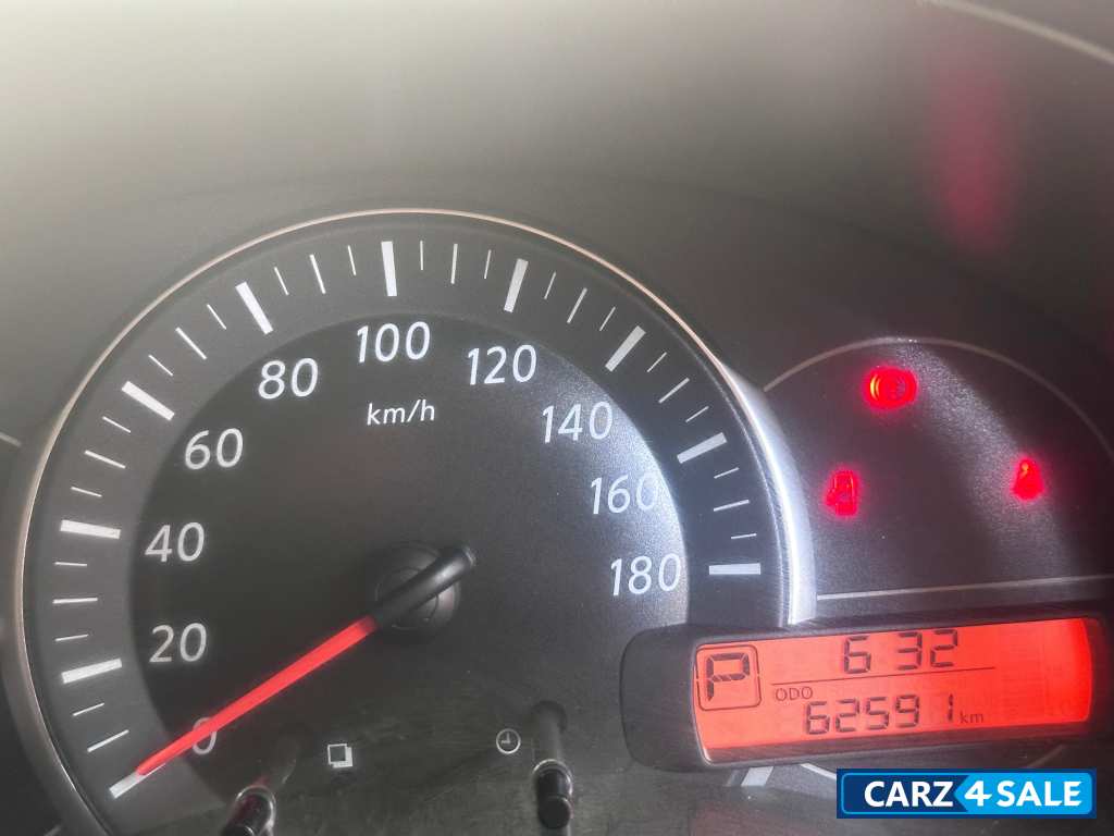 Black Nissan Micra CT