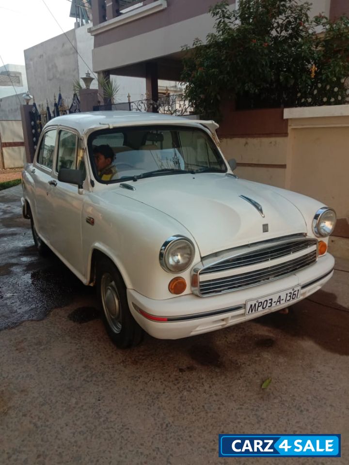 Hindustan Motors Ambassador Grand BS IV