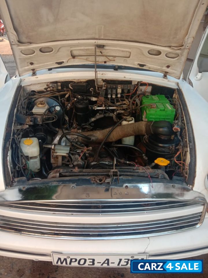 Hindustan Motors Ambassador Grand BS IV