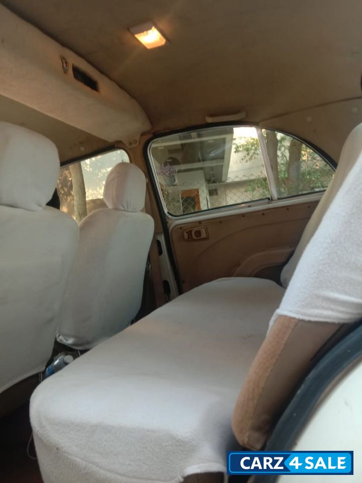 Hindustan Motors Ambassador Grand BS IV