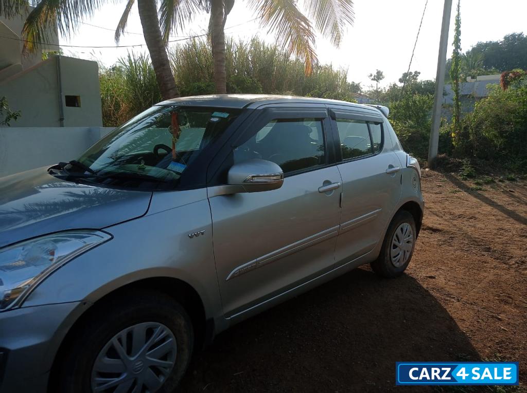Grey Maruti Suzuki Swift VXI