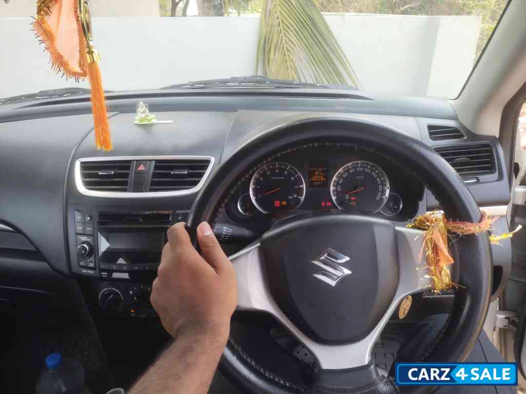 Grey Maruti Suzuki Swift VXI