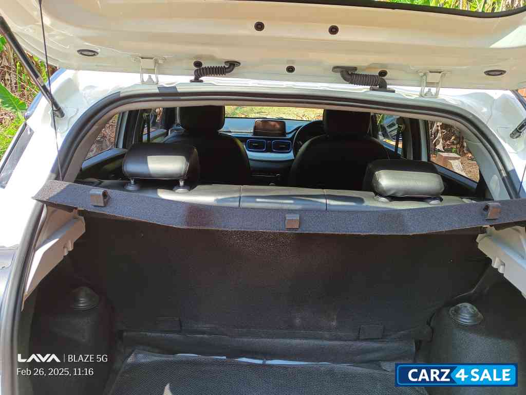 Tata Punch Creative AMT-DT