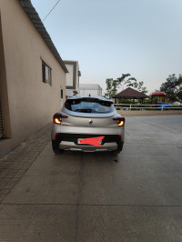 Silver Renault Kiger RXT o