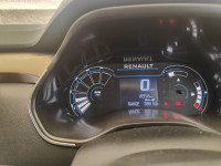 Silver Renault Kiger RXT o