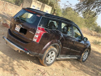 Purple Mahindra XUV 500 w8