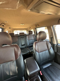 Purple Mahindra XUV 500 w8