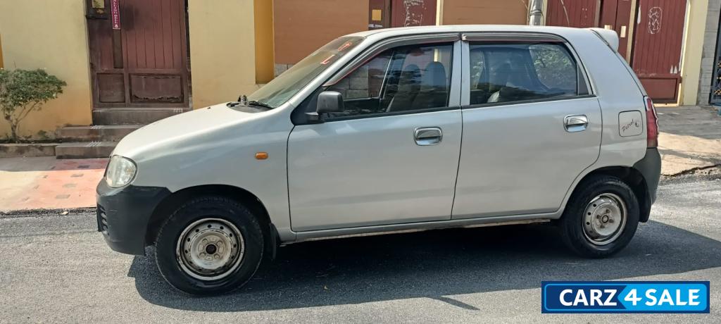 Silver Maruti Suzuki Alto LX