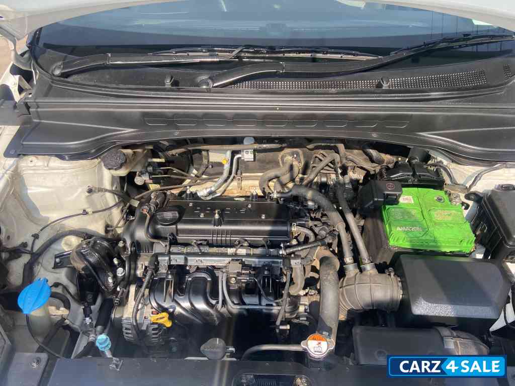 P White Hyundai Creta CRETA Petrol 1.6 AT SX+