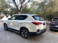 Mahindra Alturas G4 4wd