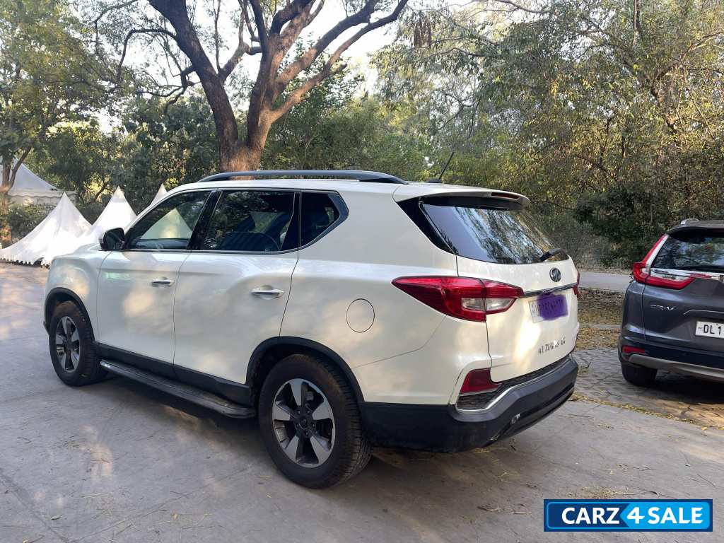 Mahindra Alturas G4 4wd Mahindra Alturas G4 4wd