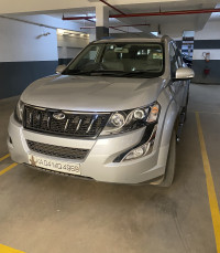 Grey Mahindra XUV 500 w10
