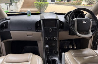 Grey Mahindra XUV 500 w10