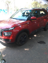 Red Hyundai Venue 1.2 kappa mt s