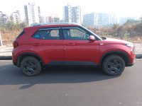 Red Hyundai Venue 1.2 kappa mt s