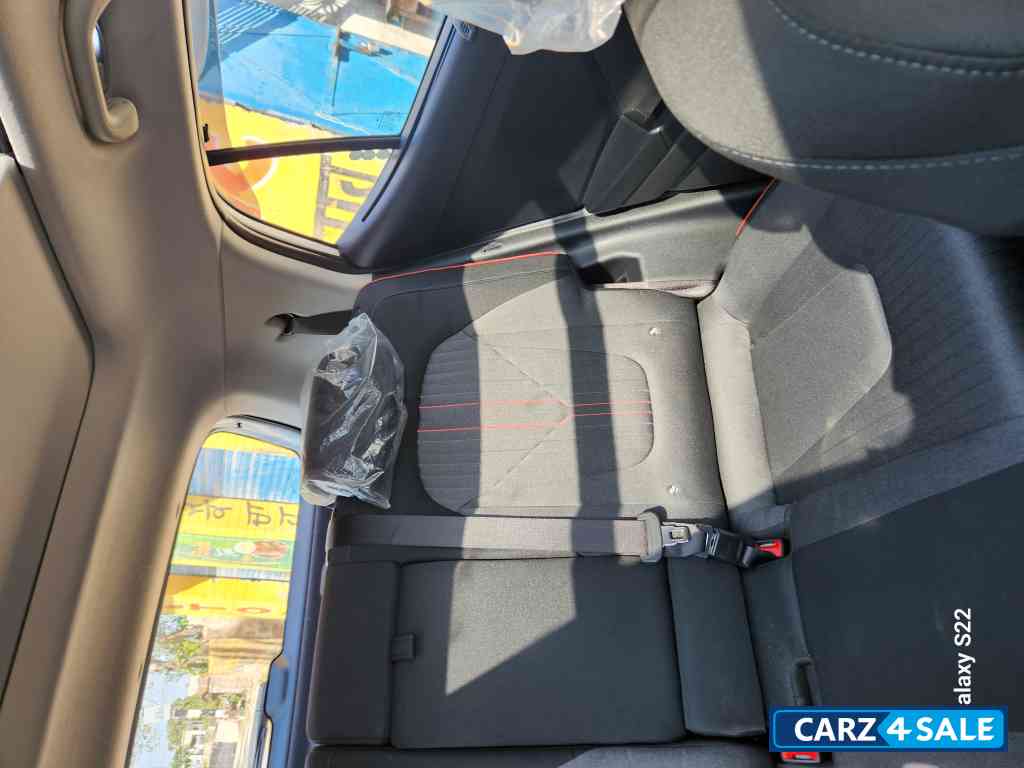 White Hyundai Creta White Hyundai Creta