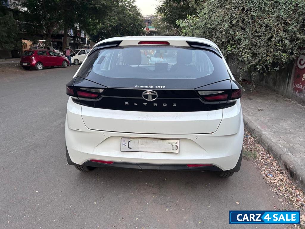 Tata Altroz XE