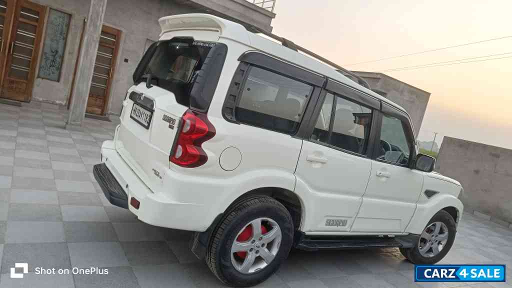 Pearl White Mahindra Scorpio S11 2WD BS 6