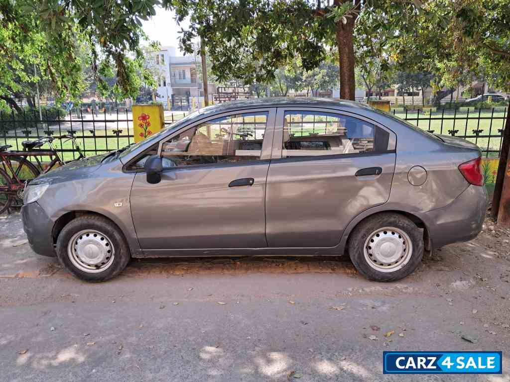 Metallic Grey Chevrolet Sail 1.2 base