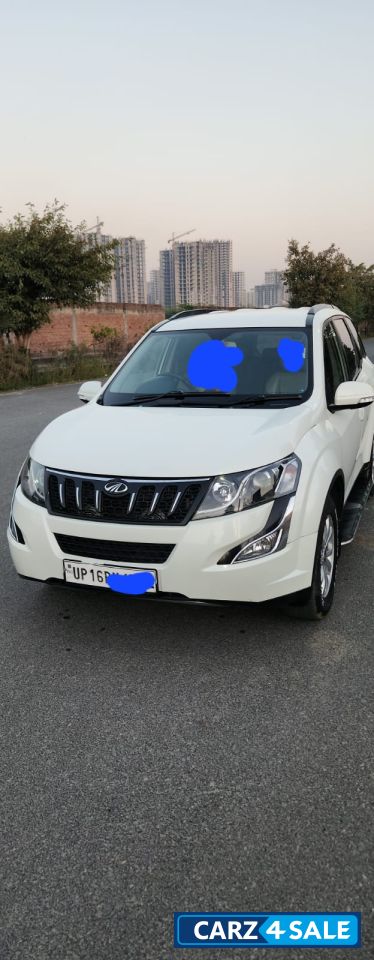 Mahindra XUV 500 W8