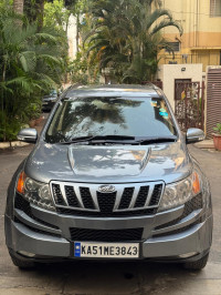 D Grey Mahindra XUV 500 W8
