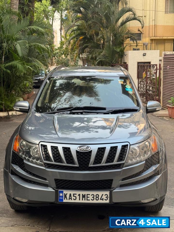 D Grey Mahindra XUV 500 W8